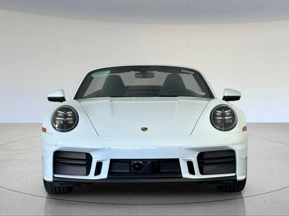 2026 Porsche 992 Carrera - Image 11 of 31