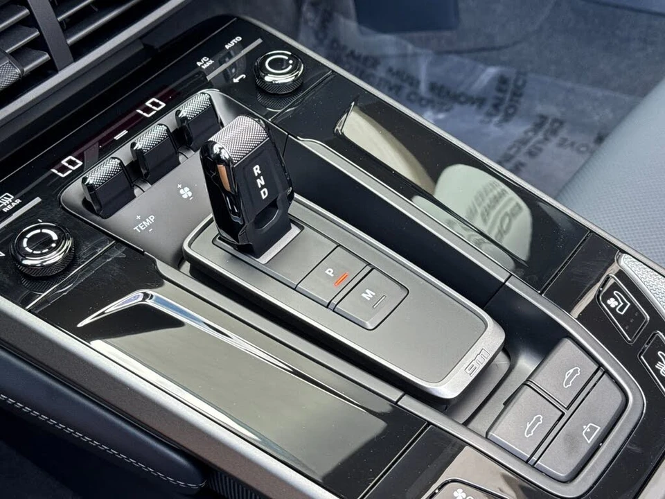 2026 Porsche 992 Carrera - Image 23 of 31