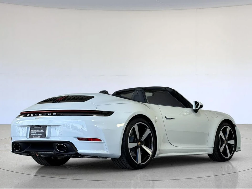 2026 Porsche 992 Carrera - Image 8 of 31