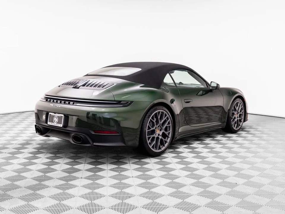 2026 Porsche 992 Carrera - Image 8 of 31