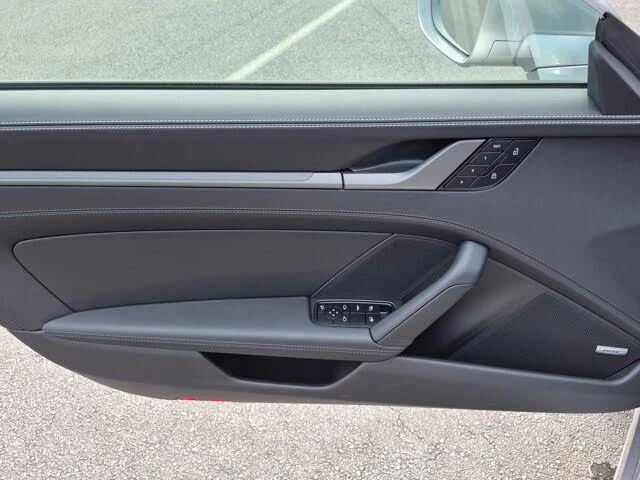 2026 Porsche 992 Carrera - Image 21 of 31