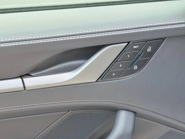 2026 Porsche 992 Carrera - Image 22 of 31
