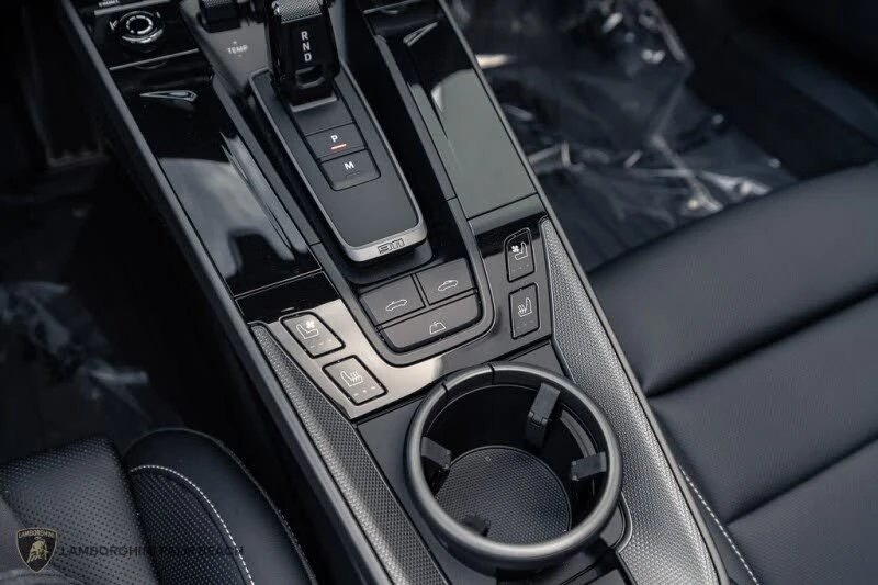 2026 Porsche 992 Carrera - Image 21 of 31