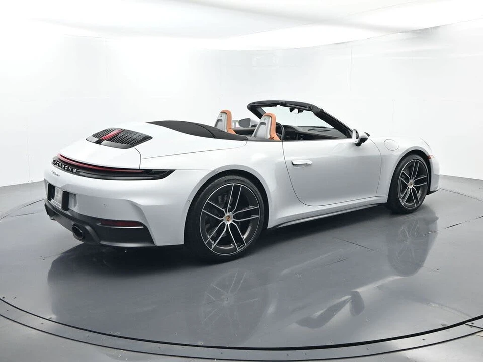 2026 Porsche 992 Carrera - Image 15 of 31