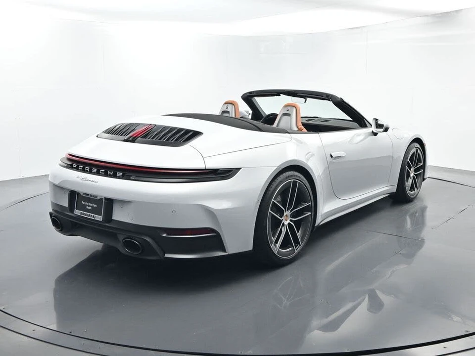 2026 Porsche 992 Carrera - Image 14 of 31
