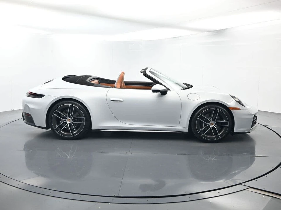 2026 Porsche 992 Carrera - Image 16 of 31
