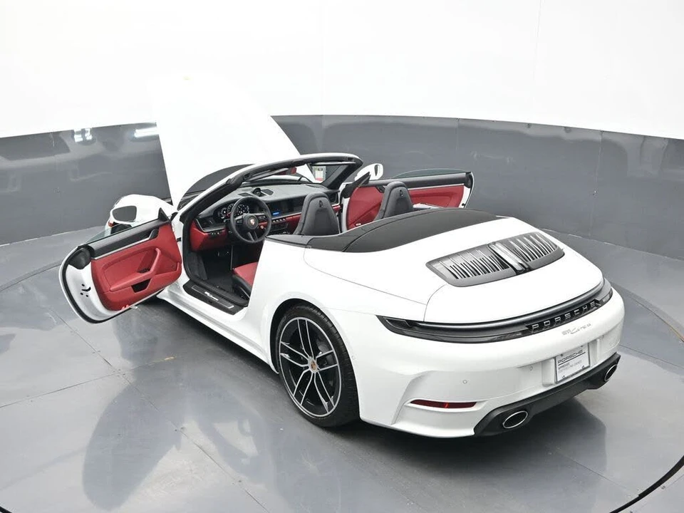 2026 Porsche 992 Carrera - Image 25 of 30
