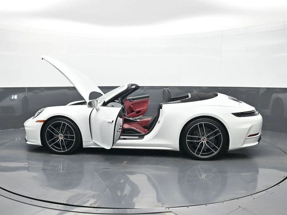 2026 Porsche 992 Carrera - Image 26 of 30