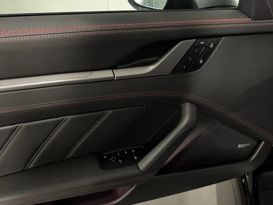 2026 Porsche 992 Carrera - Image 16 of 31