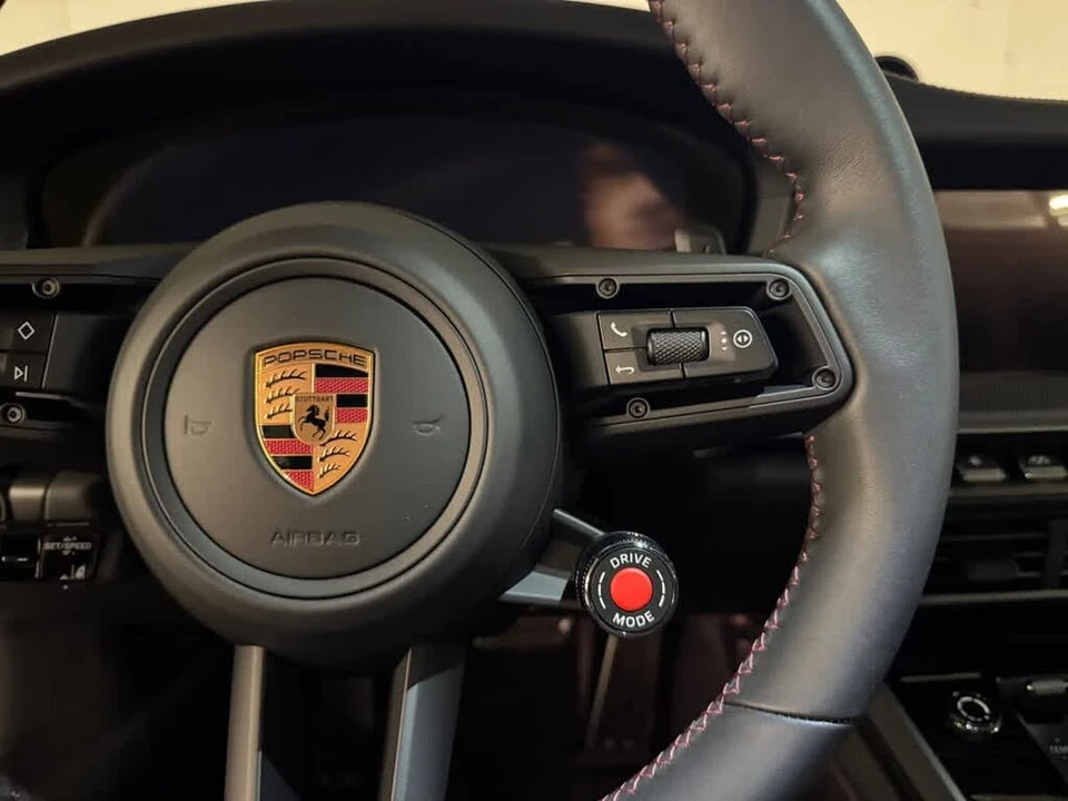 2026 Porsche 992 Carrera - Image 28 of 31