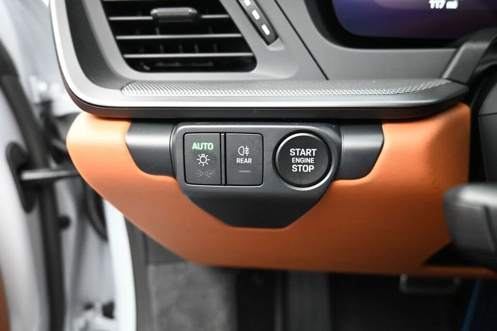 2026 Porsche 992 Carrera - Image 21 of 31
