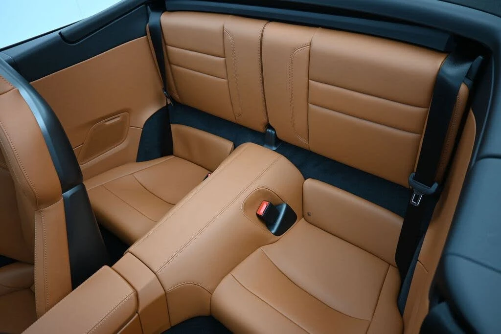 2026 Porsche 992 Carrera - Image 7 of 31