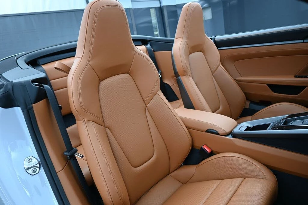 2026 Porsche 992 Carrera - Image 29 of 31