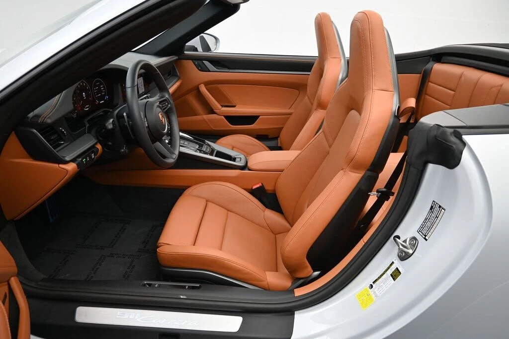 2026 Porsche 992 Carrera - Image 8 of 31