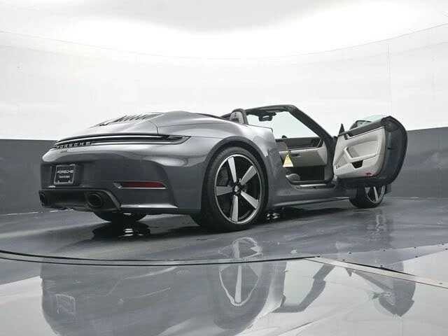 2026 Porsche 992 Carrera - Image 23 of 30