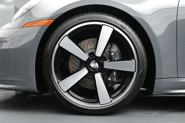 2026 Porsche 992 Carrera - Image 6 of 30