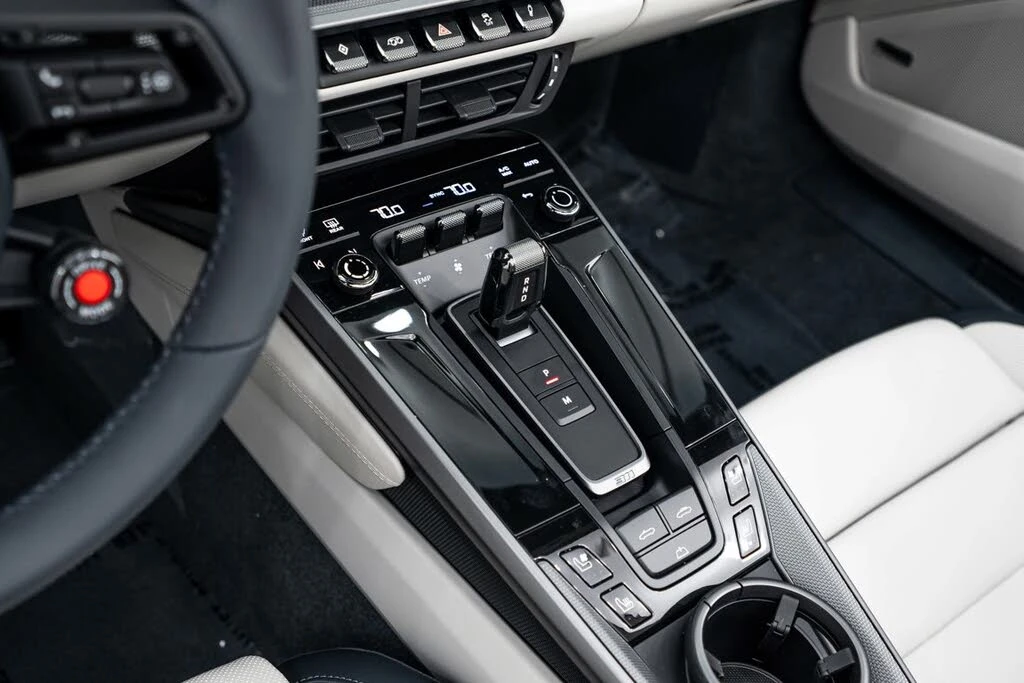 2026 Porsche 992 Carrera - Image 20 of 31