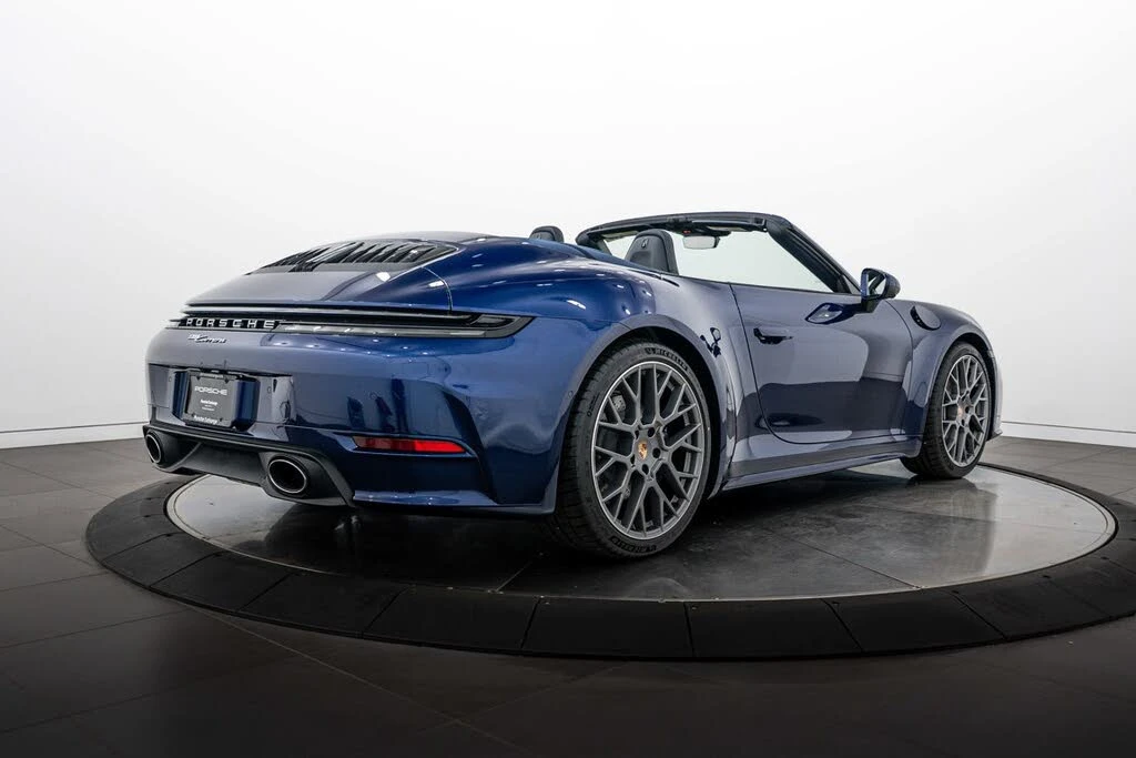 2026 Porsche 992 Carrera - Image 7 of 31