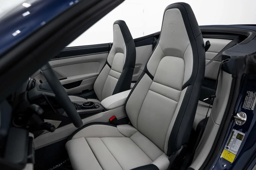 2026 Porsche 992 Carrera - Image 23 of 31