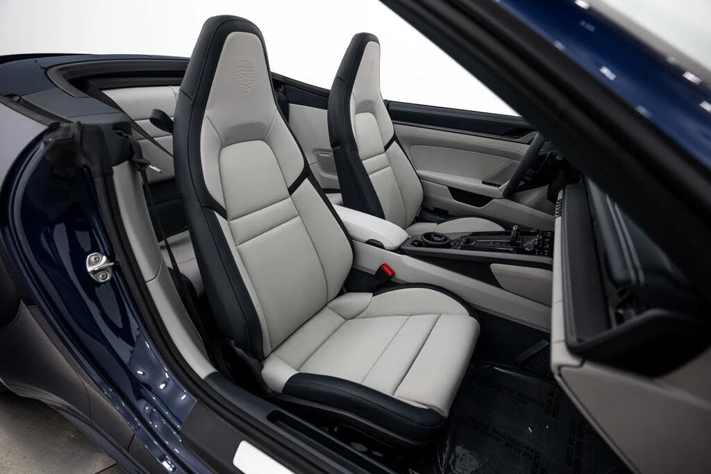 2026 Porsche 992 Carrera - Image 14 of 31