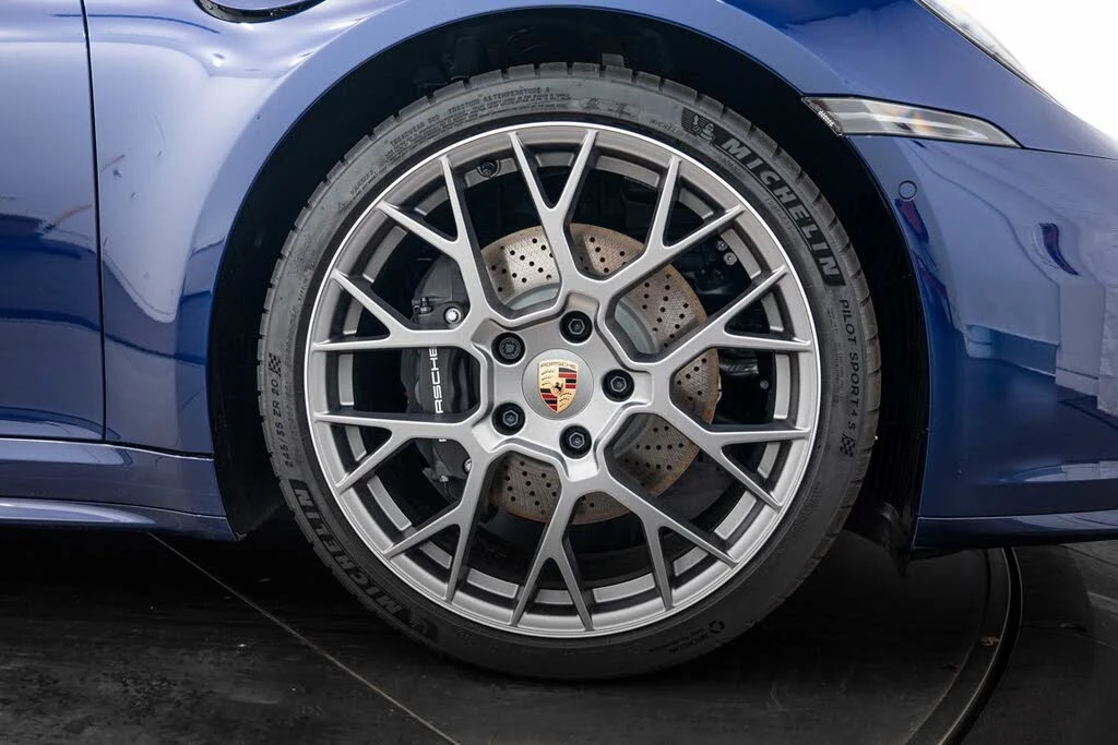 2026 Porsche 992 Carrera - Image 11 of 31