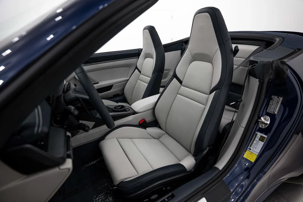 2026 Porsche 992 Carrera - Image 5 of 31