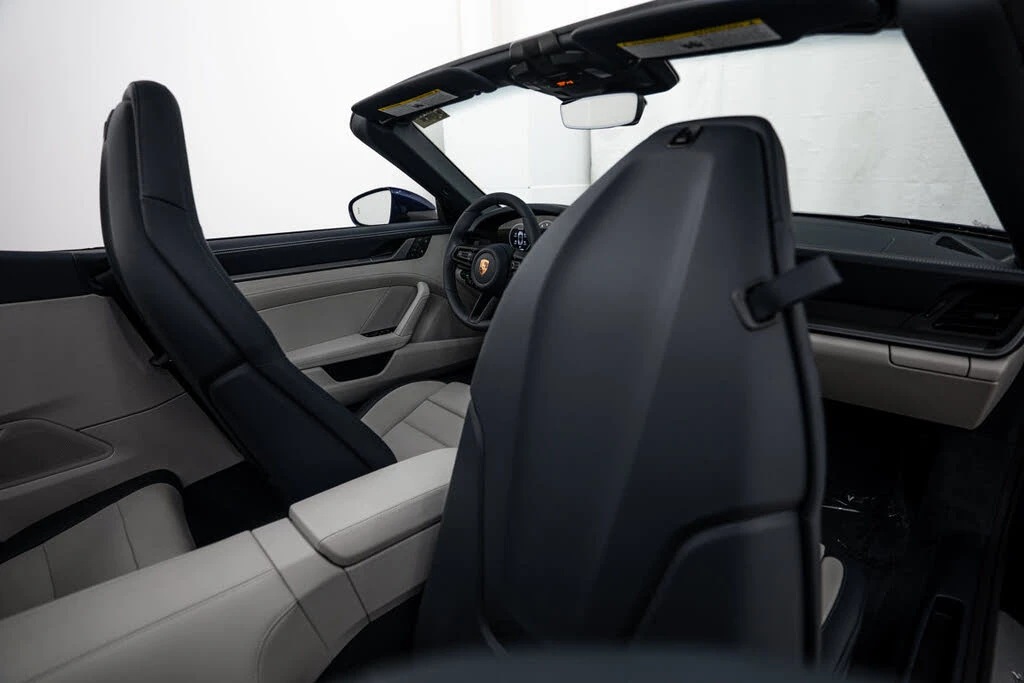 2026 Porsche 992 Carrera - Image 16 of 31