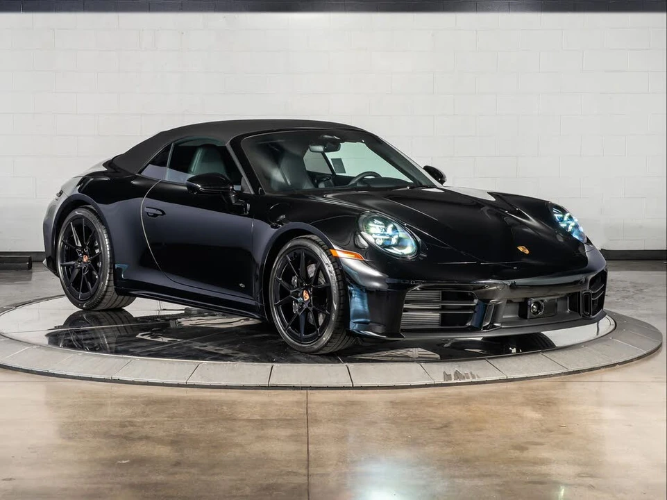2026 Porsche 992 Carrera - Image 17 of 31