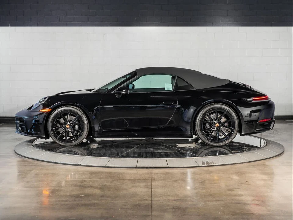 2026 Porsche 992 Carrera - Image 12 of 31