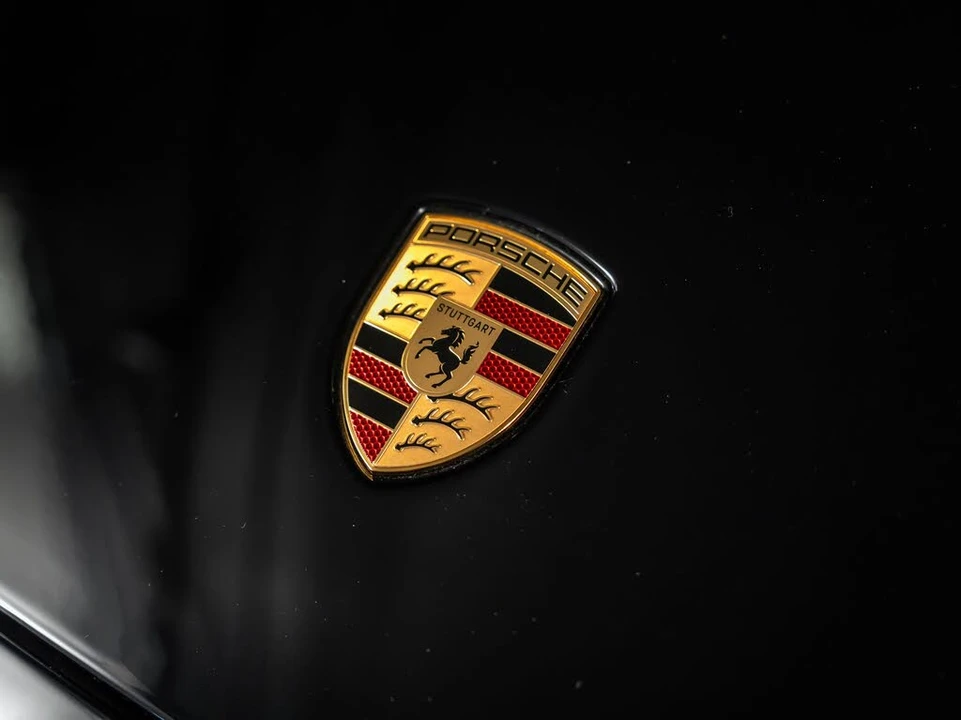 2026 Porsche 992 Carrera - Image 21 of 31