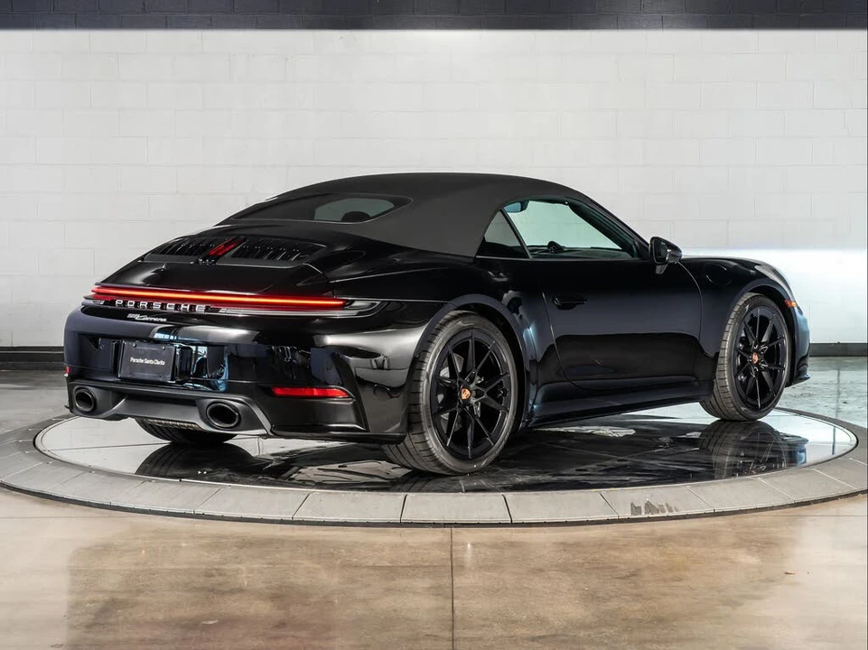 2026 Porsche 992 Carrera - Image 15 of 31