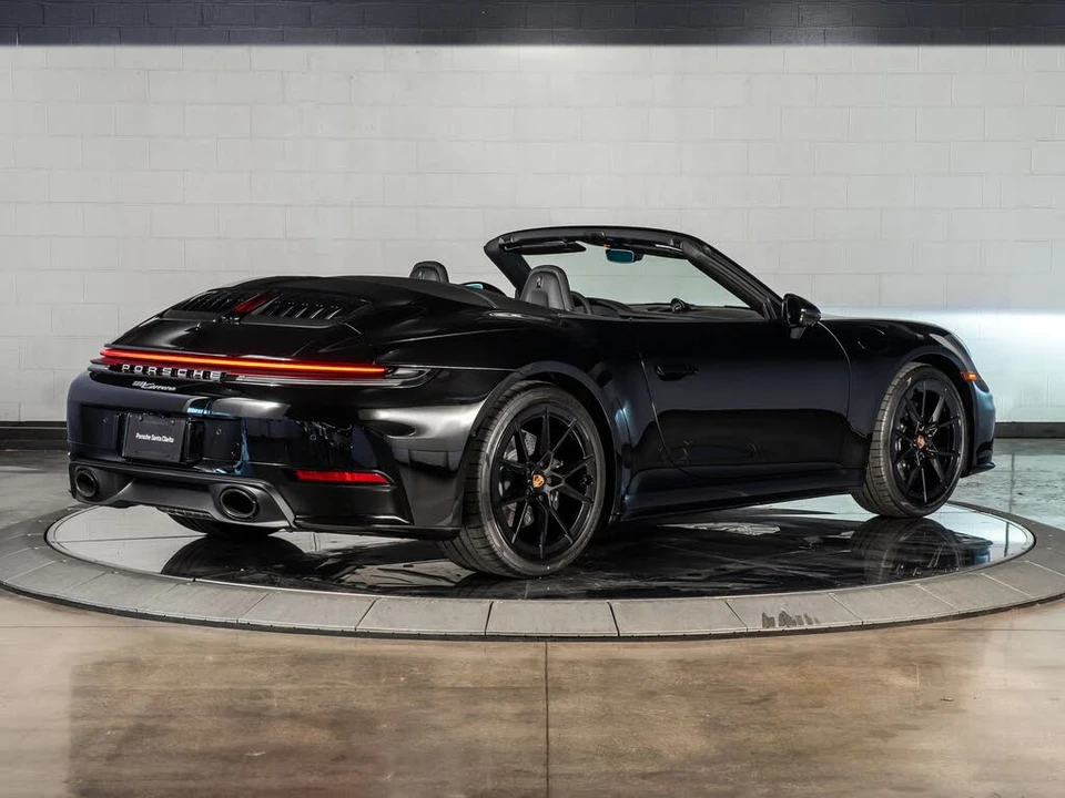 2026 Porsche 992 Carrera - Image 9 of 31