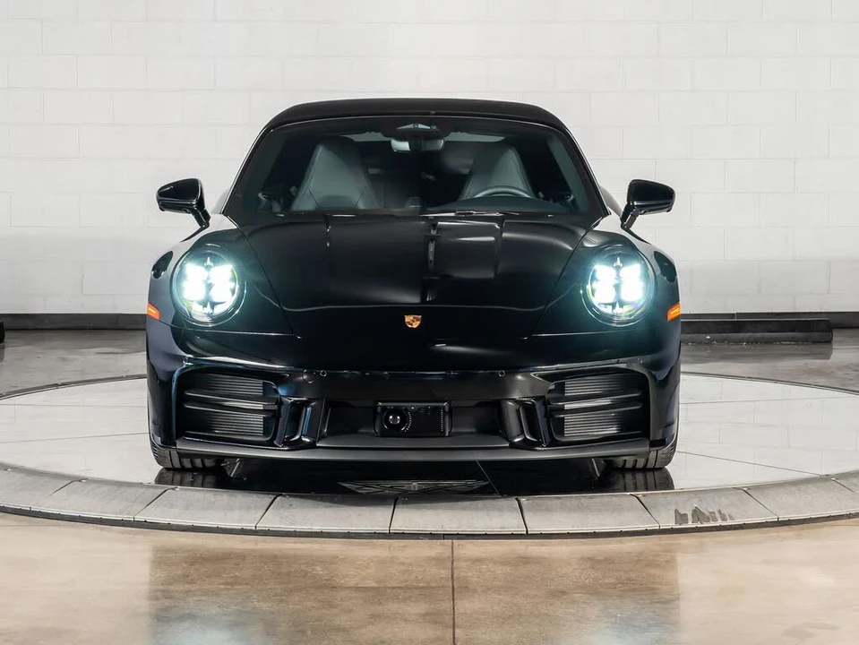 2026 Porsche 992 Carrera - Image 18 of 31