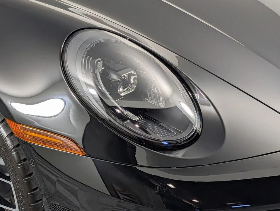 2026 Porsche 992 Carrera - Image 15 of 31