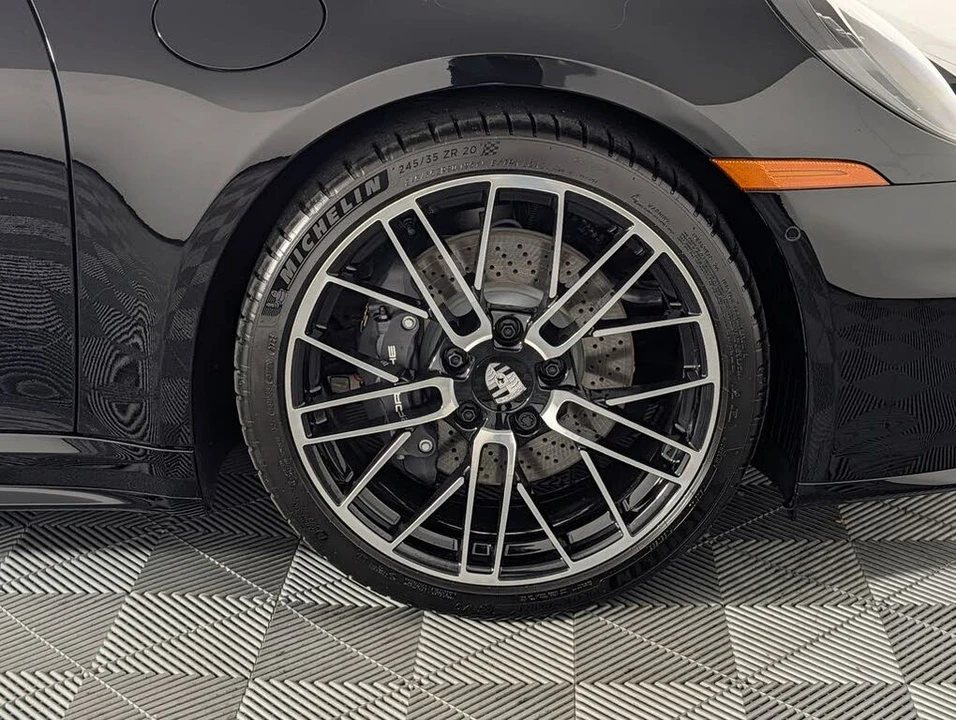 2026 Porsche 992 Carrera - Image 14 of 31