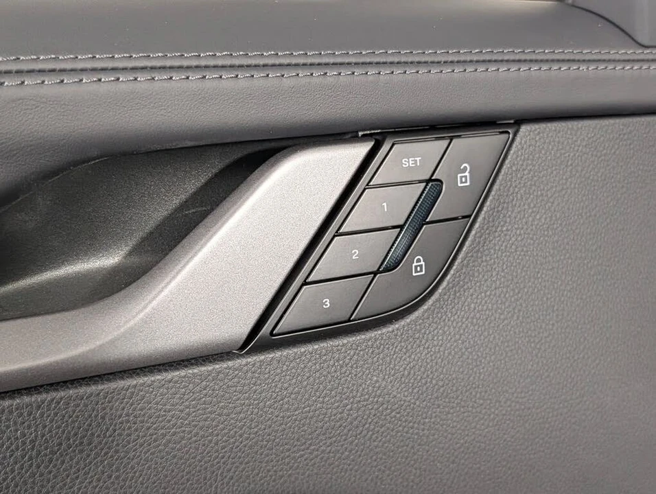 2026 Porsche 992 Carrera - Image 24 of 31