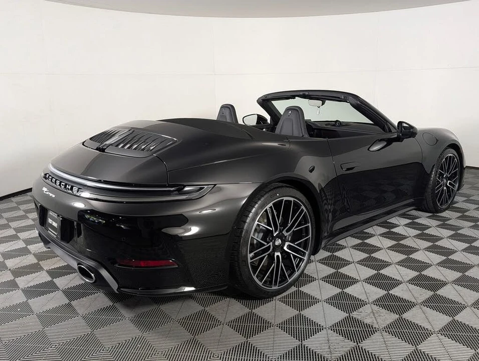 2026 Porsche 992 Carrera - Image 7 of 31