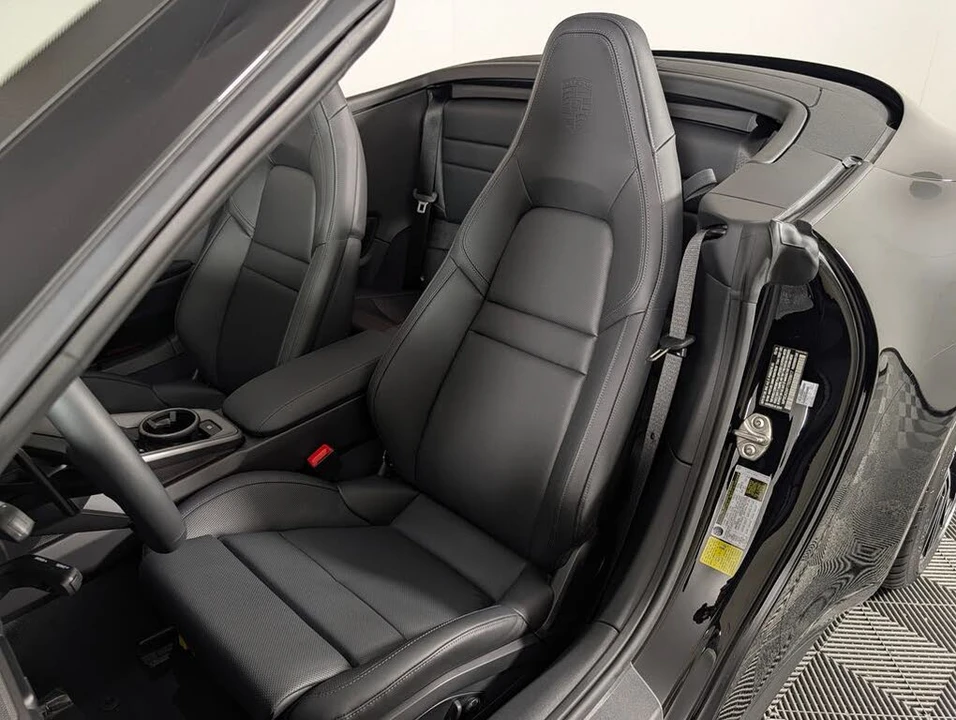 2026 Porsche 992 Carrera - Image 5 of 31
