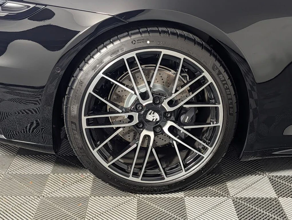 2026 Porsche 992 Carrera - Image 13 of 31