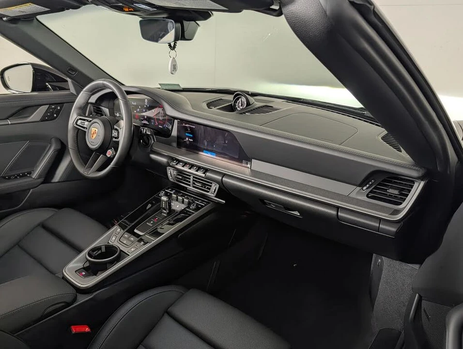 2026 Porsche 992 Carrera - Image 18 of 31