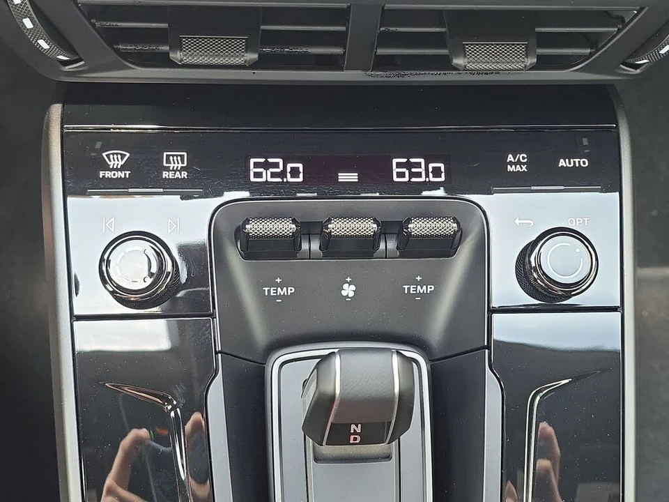 2026 Porsche 992 Carrera - Image 20 of 25