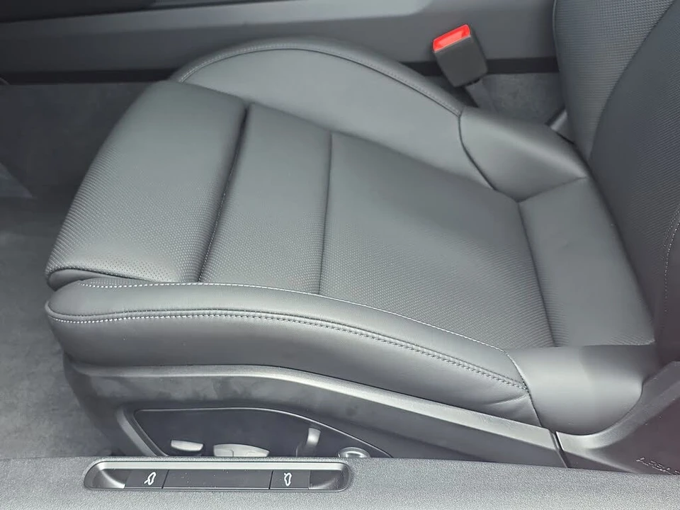 2026 Porsche 992 Carrera - Image 22 of 25