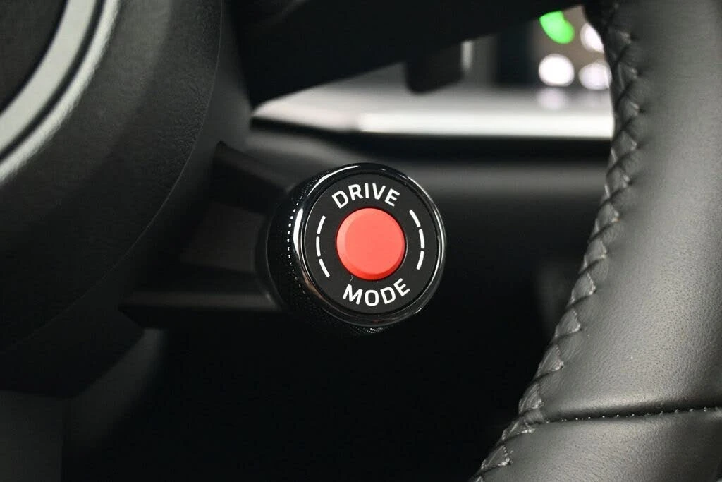 2026 Porsche 992 Carrera - Image 24 of 31