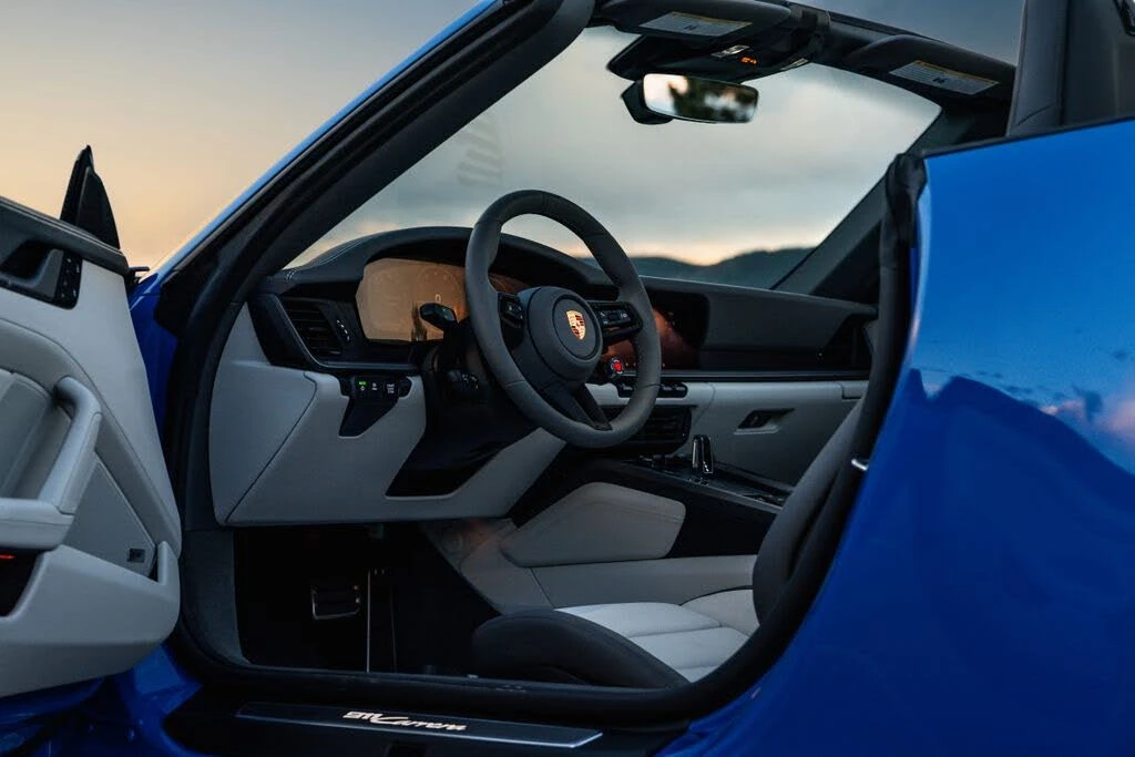 2026 Porsche 992 Carrera - Image 19 of 25