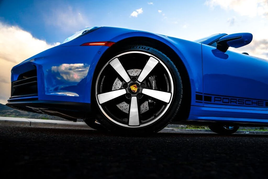 2026 Porsche 992 Carrera - Image 22 of 25
