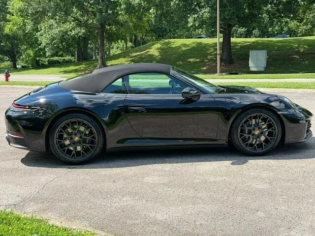 2026 Porsche 992 Carrera - Image 25 of 31