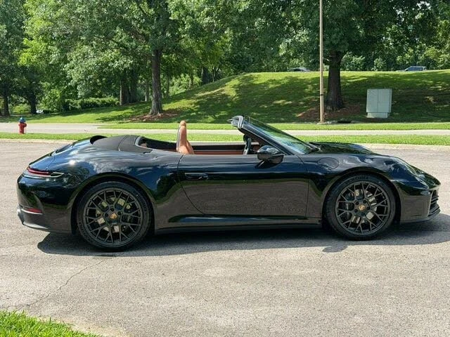 2026 Porsche 992 Carrera - Image 12 of 31