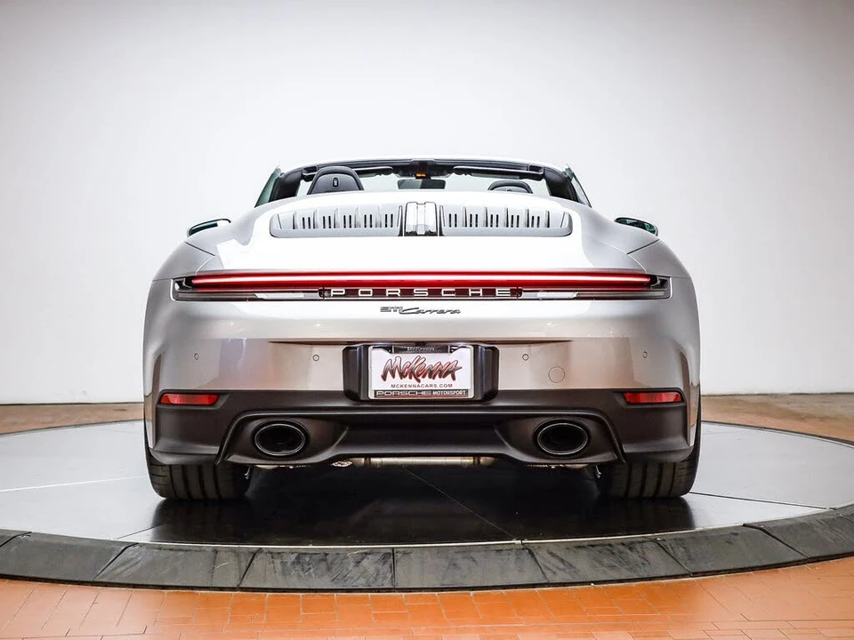 2026 Porsche 992 Carrera - Image 7 of 31