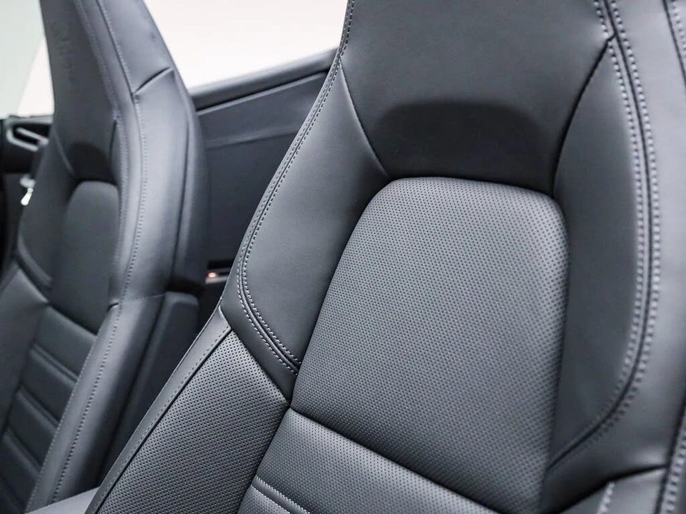 2026 Porsche 992 Carrera - Image 22 of 31
