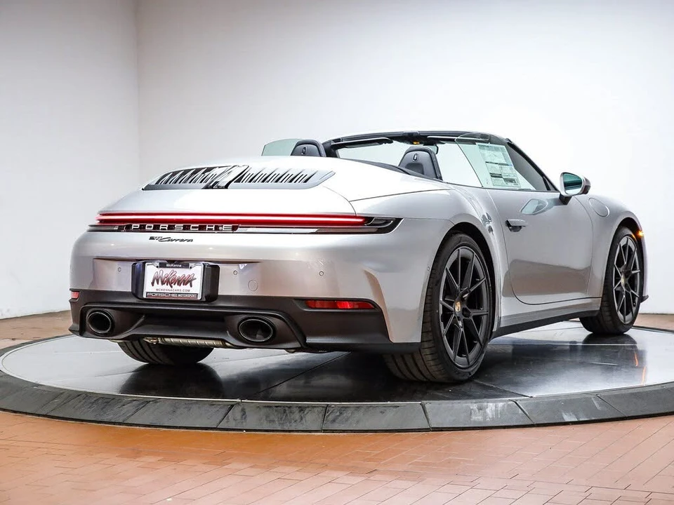2026 Porsche 992 Carrera - Image 6 of 31